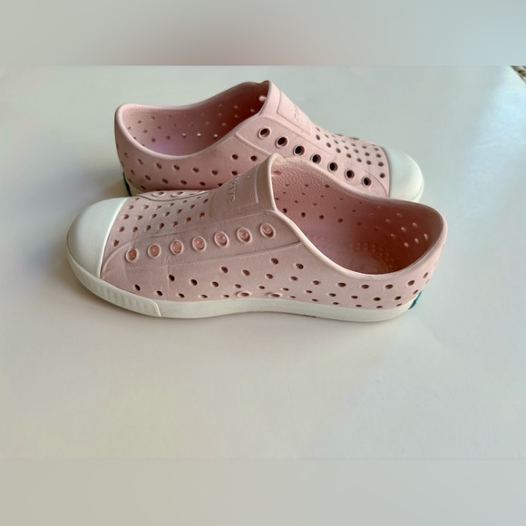 Kids’ Native Jefferson Slip-on Sneaker - Picture 6 of 9